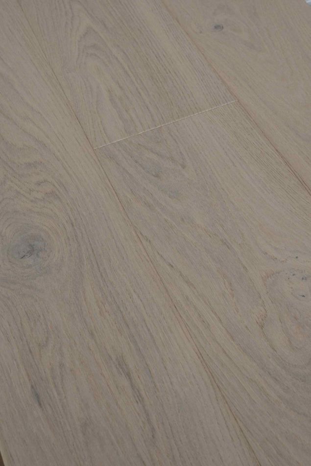 Heartwood Oak Whisp Brushed & Matt Lacquered